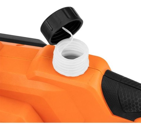 Idealna do prac ogrodowych i warsztatowych.