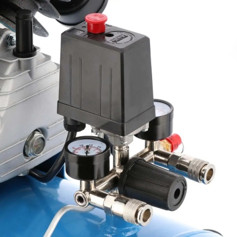 Manoemetry do wskazania ciśnienia w zbiorniku i cisnienia na wylocie z kompresora