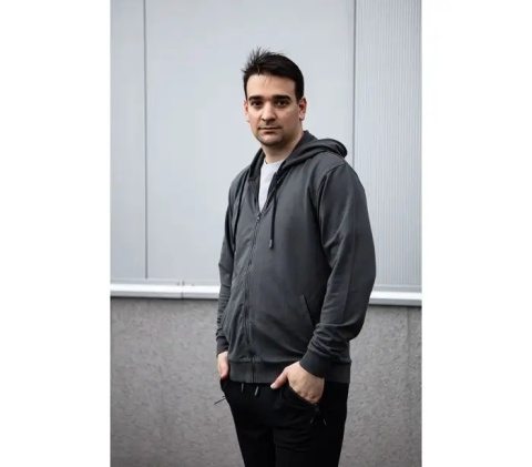 NEO TOOLS 81-656-M – komfortowy i wytrzymały t-shirt dla profesjonalistów.