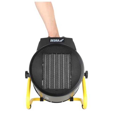 Metalowa konstrukcja i uchwyt ułatwiają przenoszenie urządzenia.