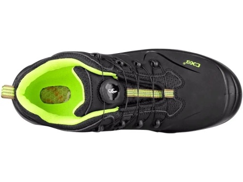 Cholewka z nubuku odporna na wilgoć i uszkodzenia mechaniczne.