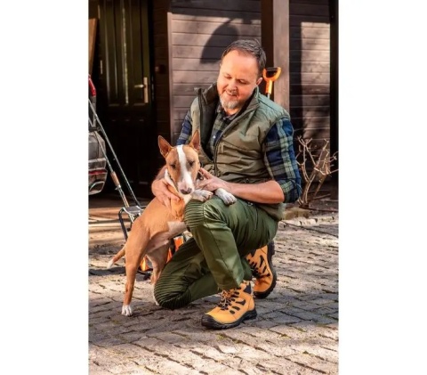 Dwustronny design – klasyczny zielony i kamuflażowy CAMO – dwa style w jednym ubraniu.