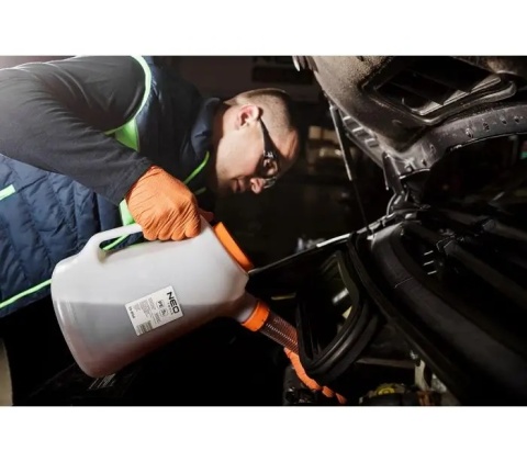 Profesjonalna konewka warsztatowa NEO 10-804 – solidna, funkcjonalna, niezawodna.