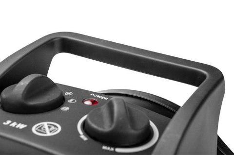 Przepływ powietrza 280 m³/h zapewnia równomierne ciepło.